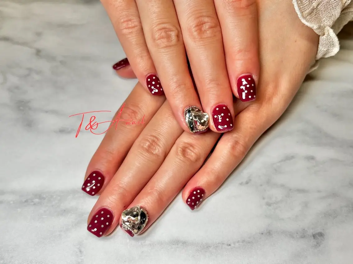 ネイル ジェルネイル 赤色 スカルプネイル ショートネイル T&A nailのネイルデザイン