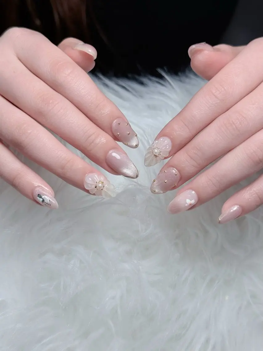 ネイル ボルドー チークネイル 長さ出し フレンチネイル ジェルネイル ハンドネイル VANI Belle Nailのネイルデザイン