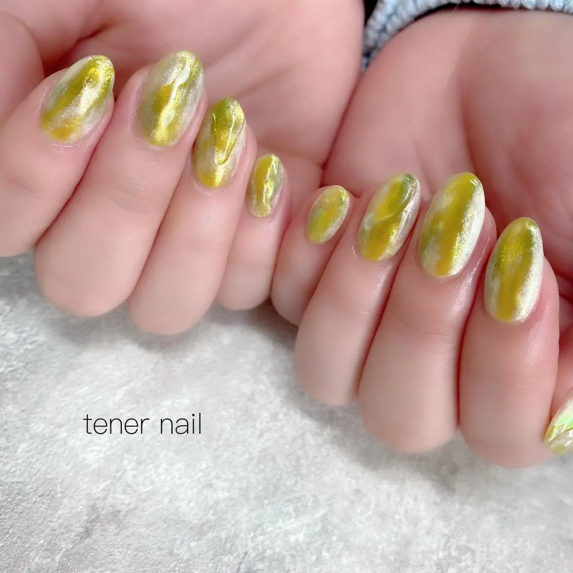 ネイル ニュアンスネイル ピスタチオネイル 黄色 テネルネイル tener nailのネイルデザイン