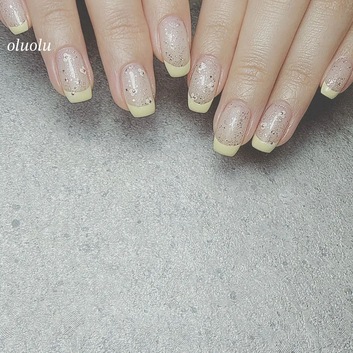 ネイル フラッシュネイル フラワーネイル フレンチネイル 春ネイル 夏ネイル ハンドネイル 大村 紬華のネイルデザイン
