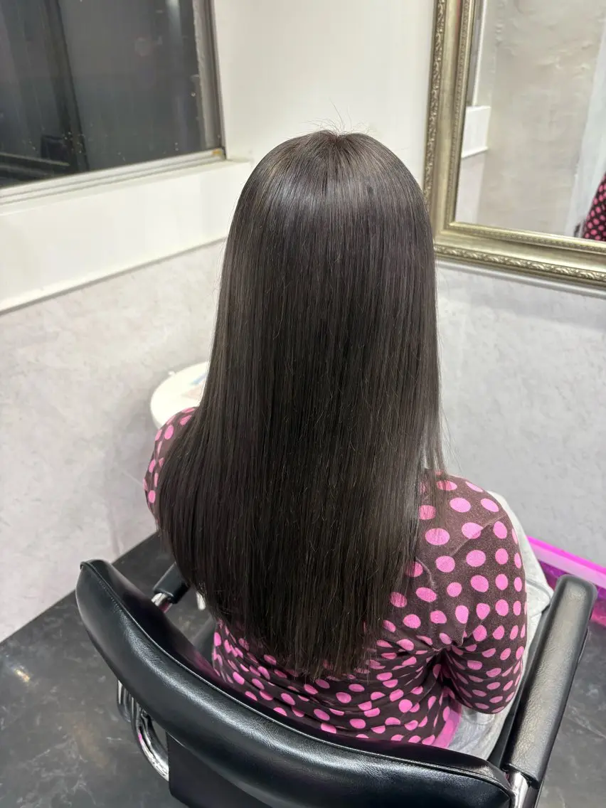 カラー グレージュ ⚜️ダブルカラー/ ナダショウタロウ⚜️のヘアスタイル