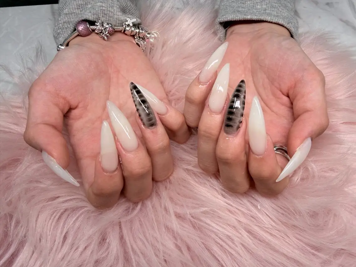 ネイル ハンドネイル HAPPI NAIL大国町のネイルデザイン