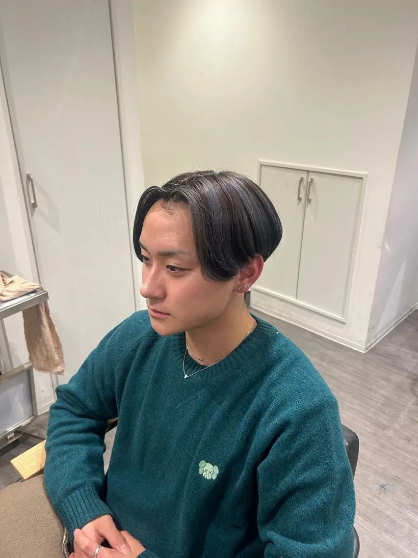 カラー メンズ メンズメッシュ デザインカラー メッシュ シルバー ヘアカラー トリートメント cocotte 💟草間紫音💟のヘアスタイル