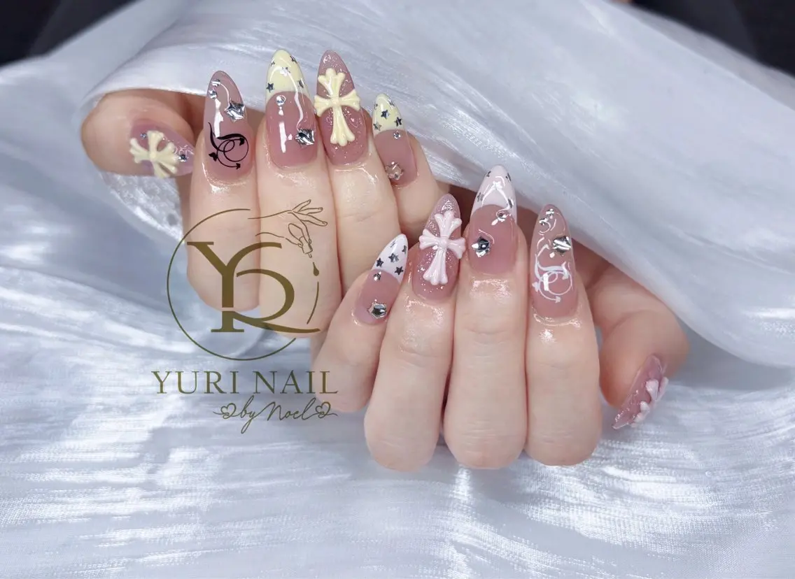 ネイル ハンドネイル YURI Nail NARITAのネイルデザイン