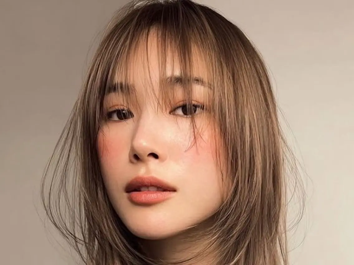 セミロング タカノ アツコのヘアスタイル
