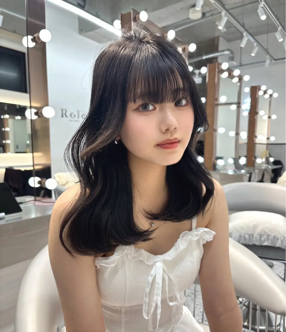 セミロング くびれヘア 髪質改善 韓国風ヘア ワンホンヘア 🎀透明感カラー shizuka🎀のヘアスタイル