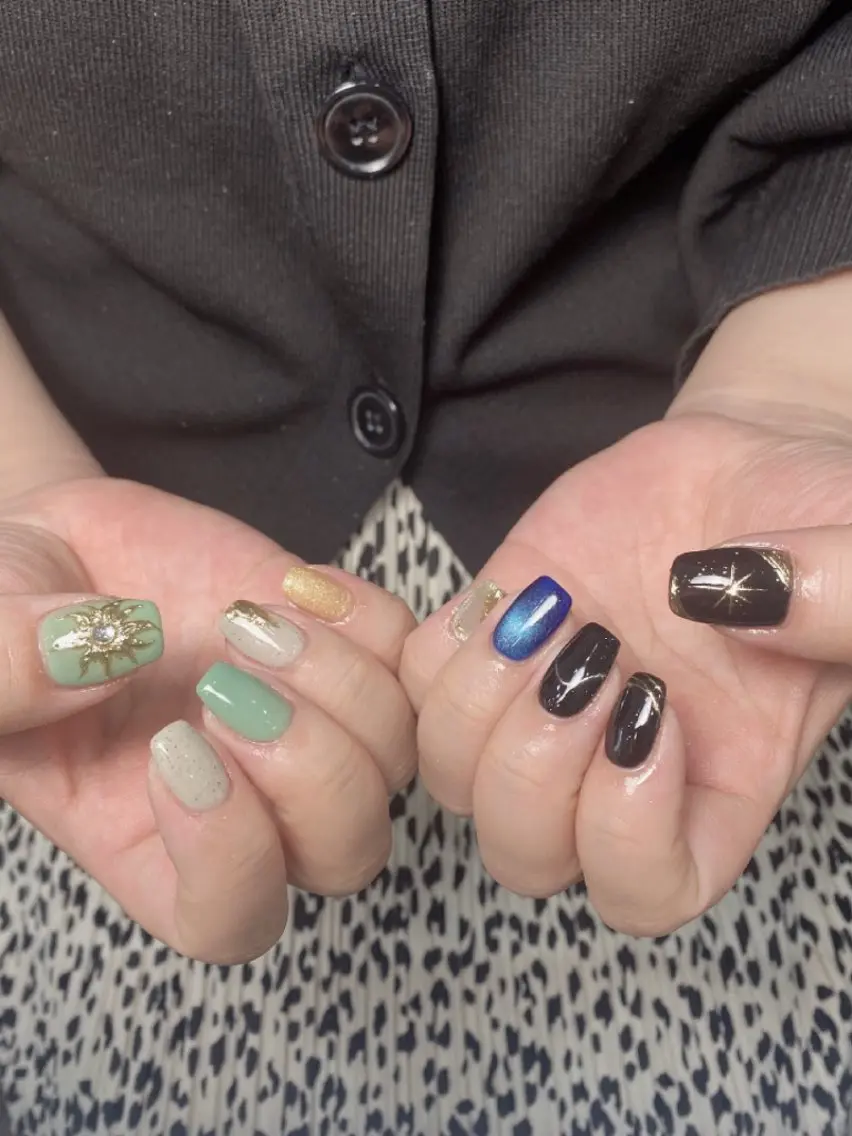 ネイル チークネイル フレンチネイル ジェルネイル ガラスフレンチ キラキラネイル ハンドネイル UM Nail Salonのネイルデザイン