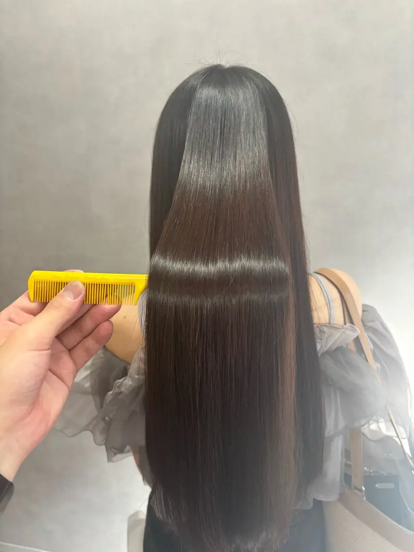 ロング カット ヘアカラー トリートメント かがみ/メンテナンス カット無料のヘアスタイル