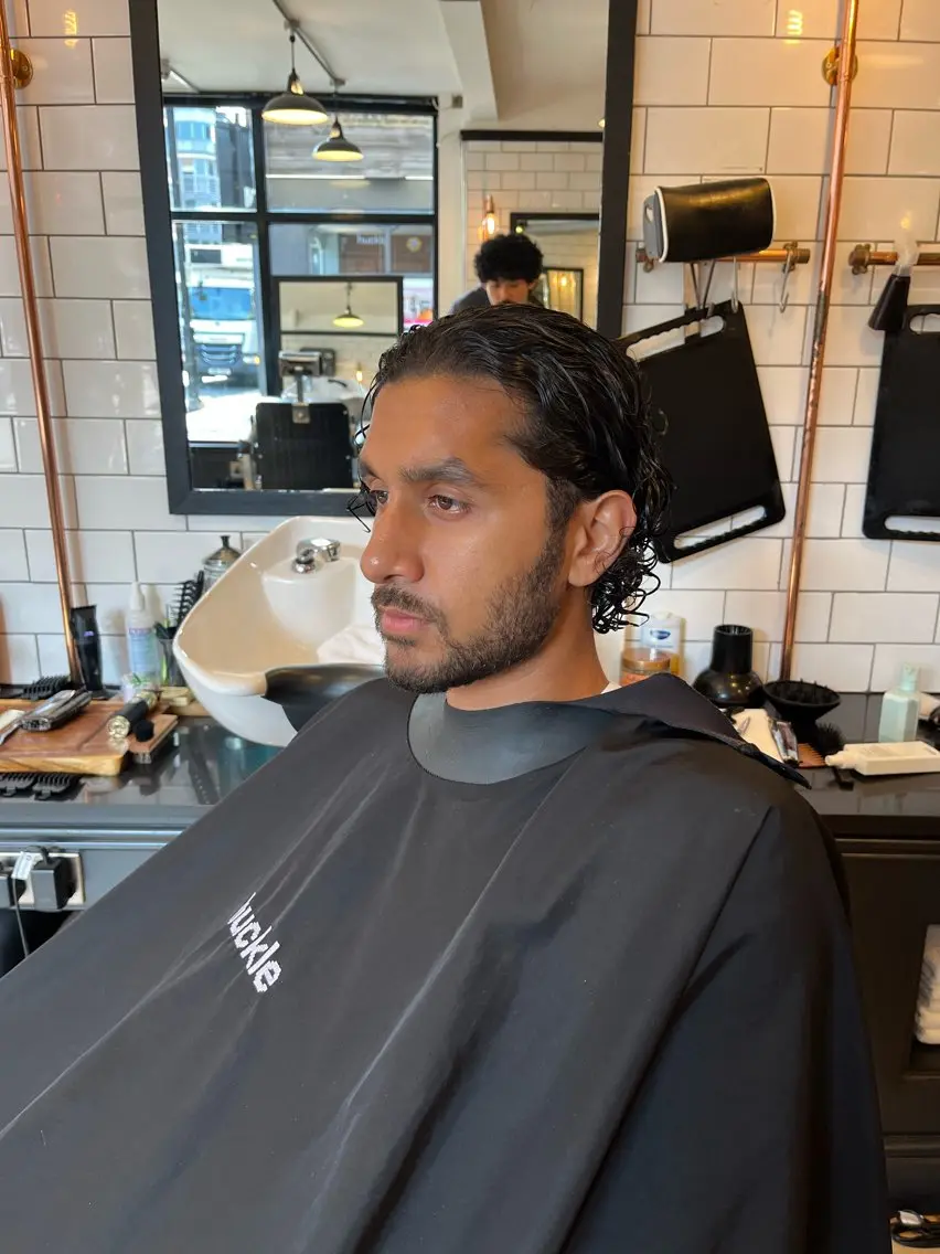 ミディアム くせ毛 升谷 亮太のヘアスタイル