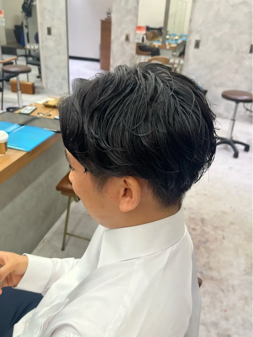 パーマ メンズ 橋本 萌々香のヘアスタイル