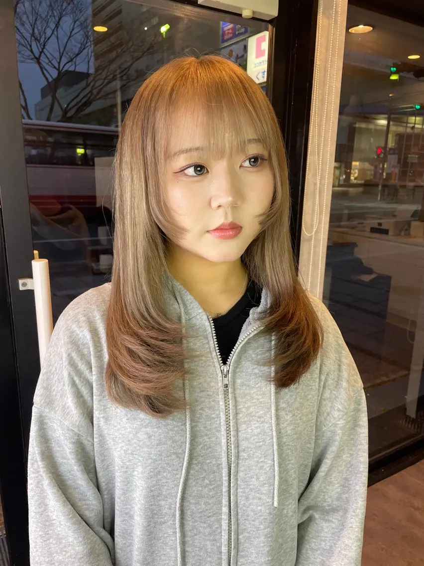 セミロング カラー ベージュカラー ミルクティーベージュ ヘアカラー  ︎︎ 寧音のヘアスタイル