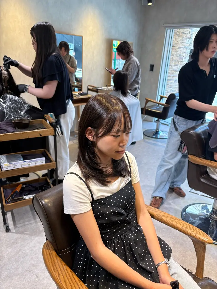 ミディアム レイヤーカット カット ヘアカラー 上原 佑介のヘアスタイル
