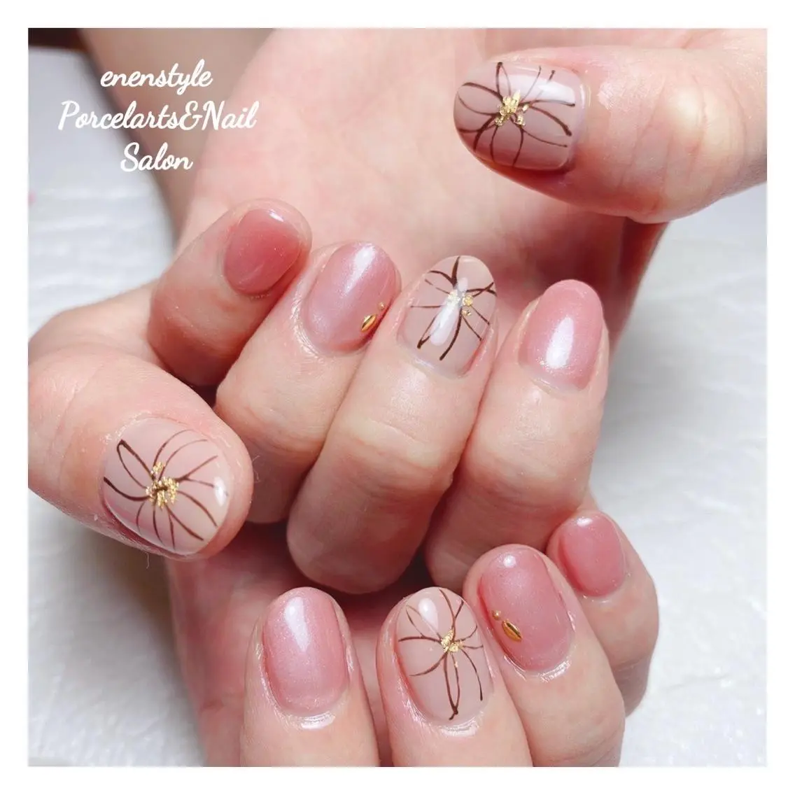 ミディアム ネイル 🐾enen style 🐾のネイルデザイン