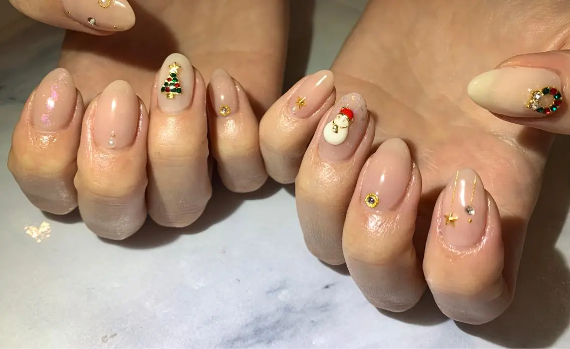 ネイル 冬ネイル クリスマス ハンドネイル Lino+ ネイル&よもぎ蒸しのネイルデザイン
