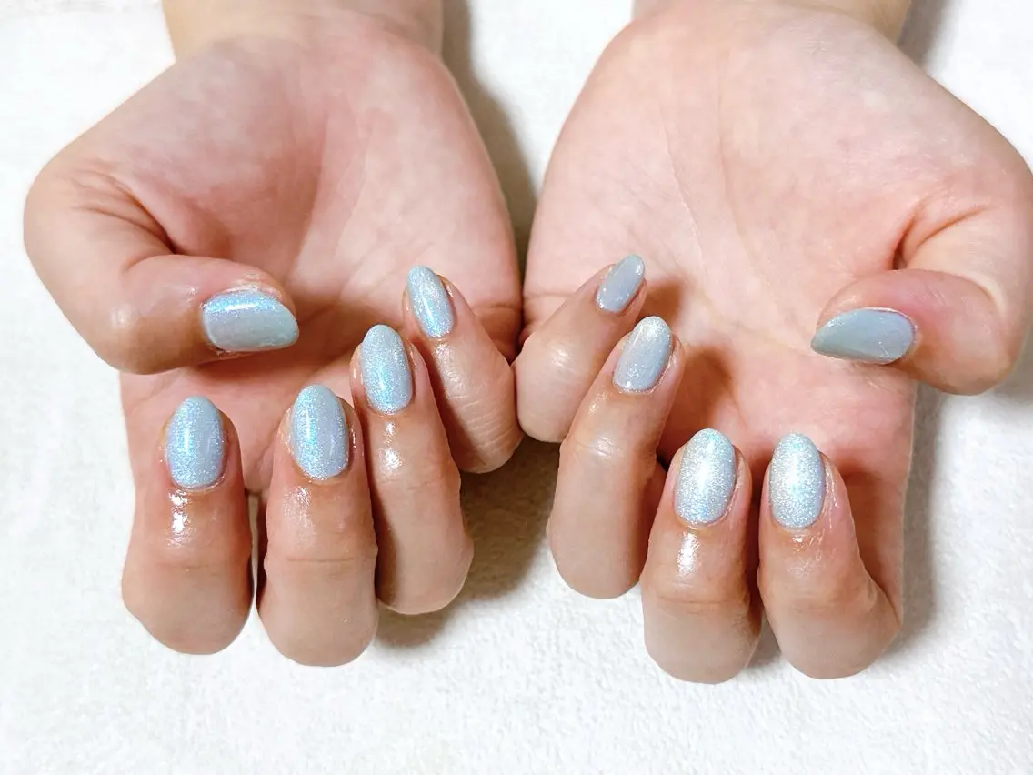 ネイル アニマル柄 オーロラネイル ブルー フットネイル フレンチネイル ハンドネイル mogu nailのネイルデザイン