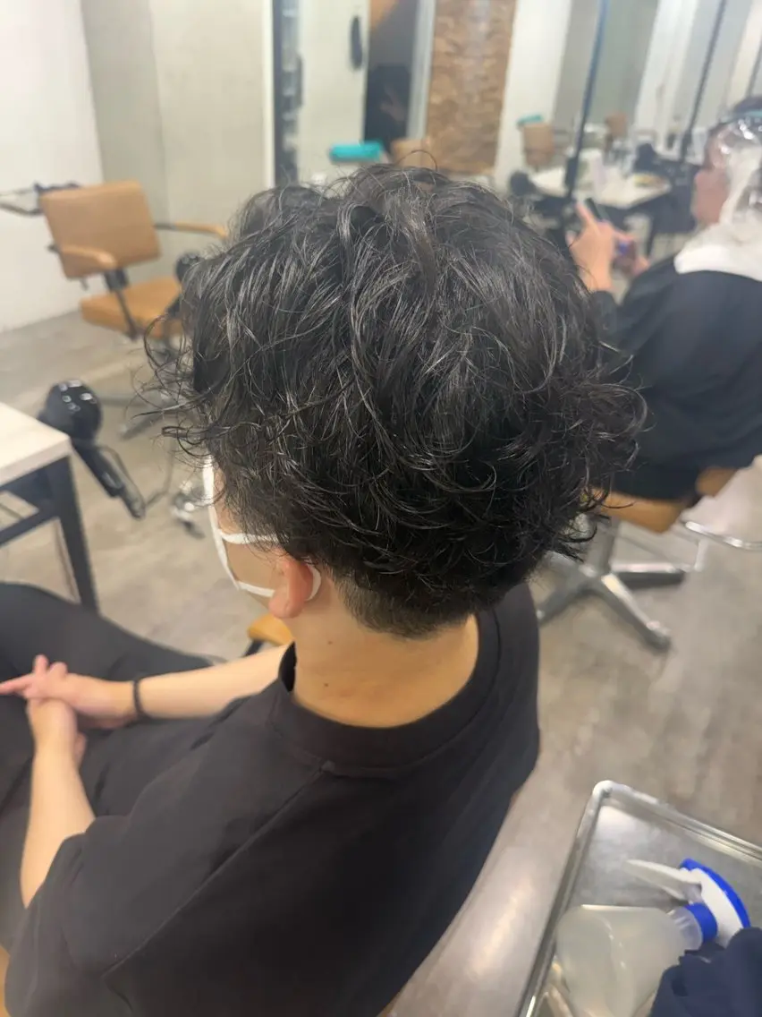 メンズ カット パーマ SAIKA🤍ミルク ティー/ピンクカラーのヘアスタイル