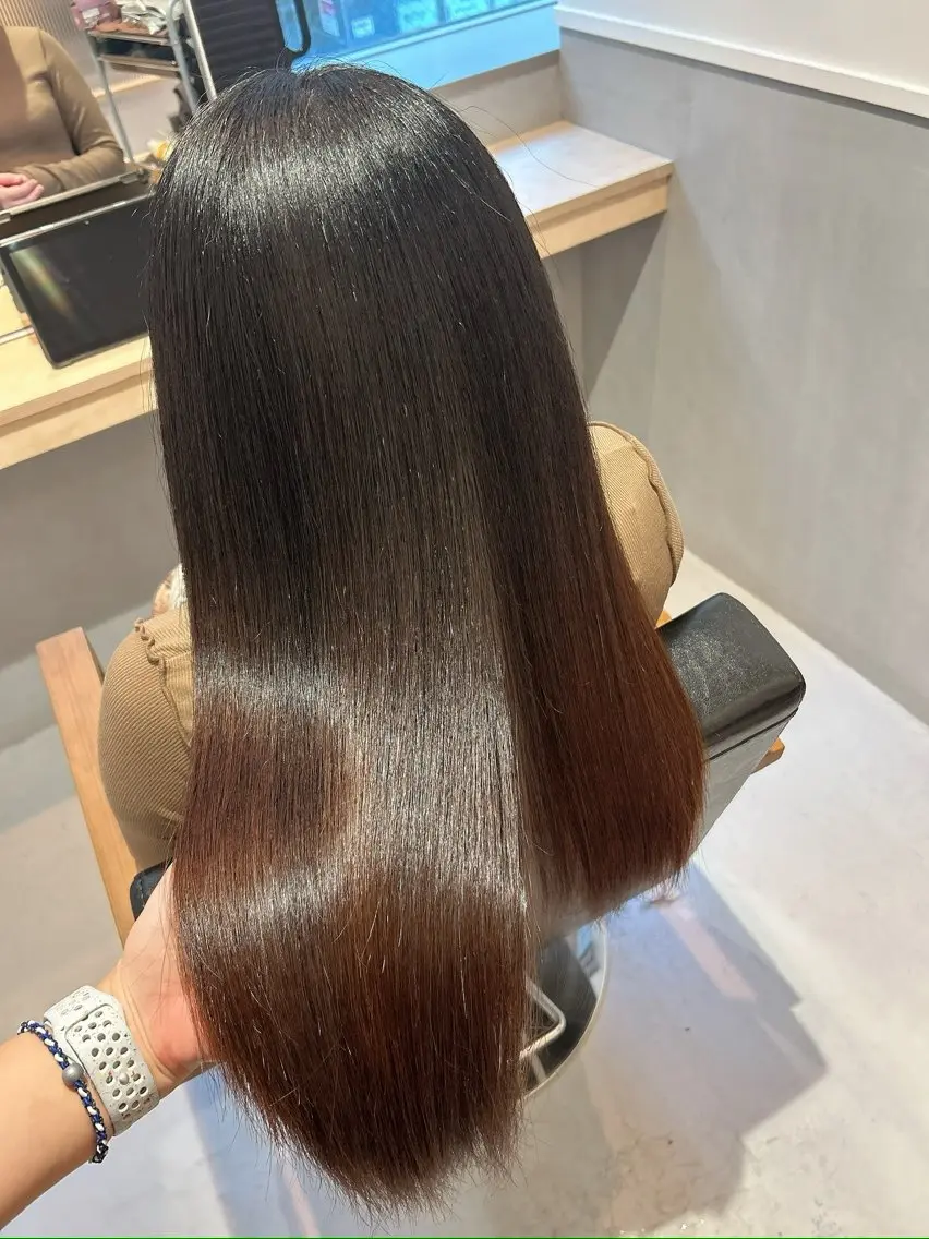 ロング カラー カット ヘアカラー トリートメント 岩倉 諒のヘアスタイル
