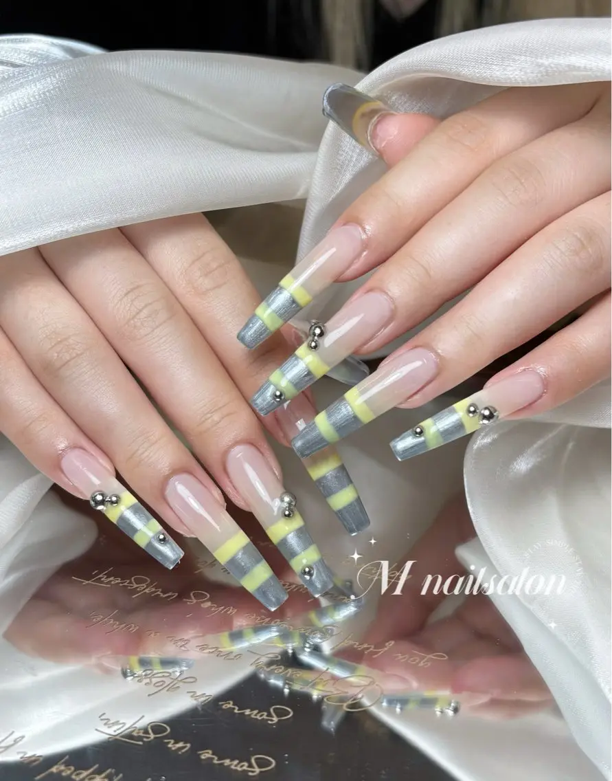 ネイル ハンドネイル M🌷nail 長さだし専門店のネイルデザイン