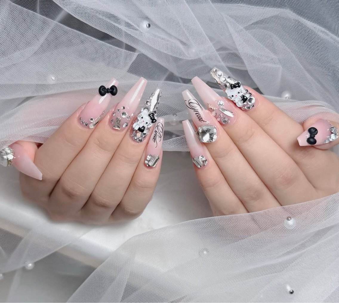 ネイル チークネイル 長さ出し フラッシュネイル フレンチネイル グラデーション ハンドネイル Lenie Nail Salonのネイルデザイン