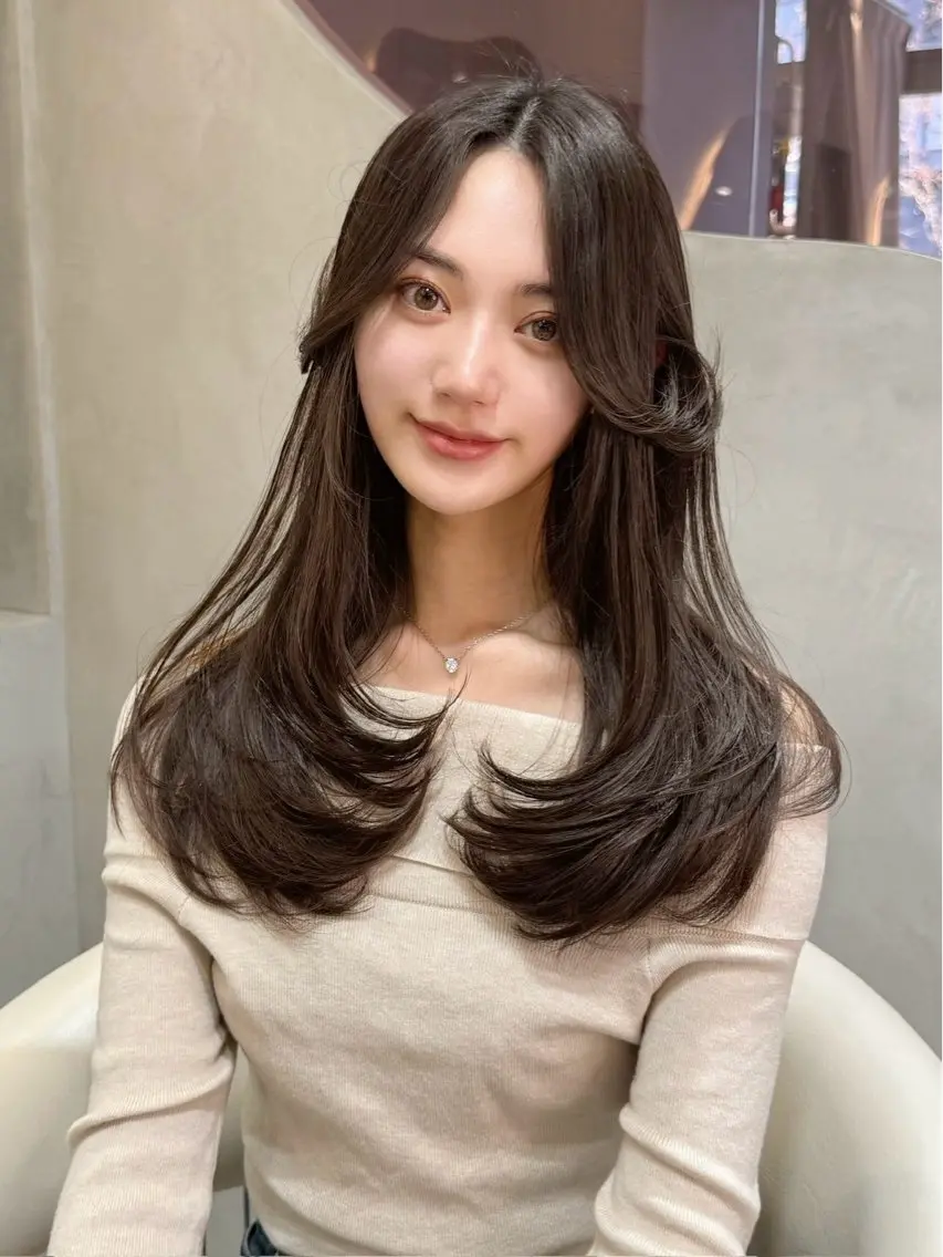 ロング カラー ヘアアレンジ カット ヘアカラー トリートメント ヘアセット 大宮‎縮毛矯正🩵 レイヤー　佐藤和のヘアスタイル