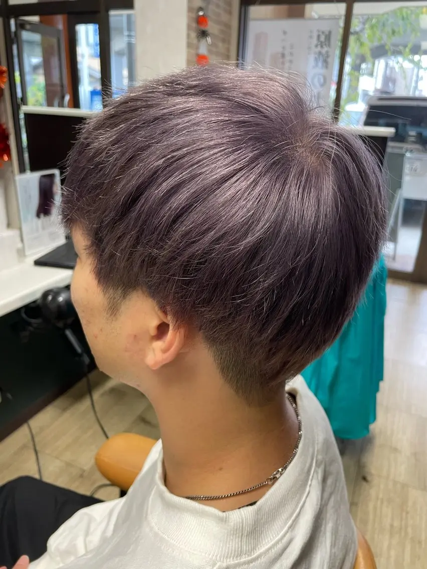 ショート カラー メンズ バイオレットカラー カット ヘアカラー 徳留 もも花のヘアスタイル