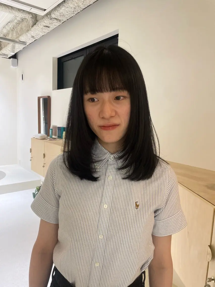 ミディアム レイヤーカット DEEokazaki hina.Oのヘアスタイル