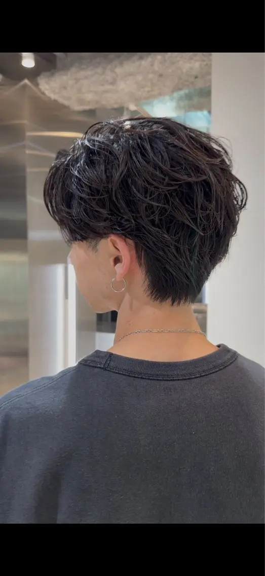 ショート カット 菅野 智敬のヘアスタイル