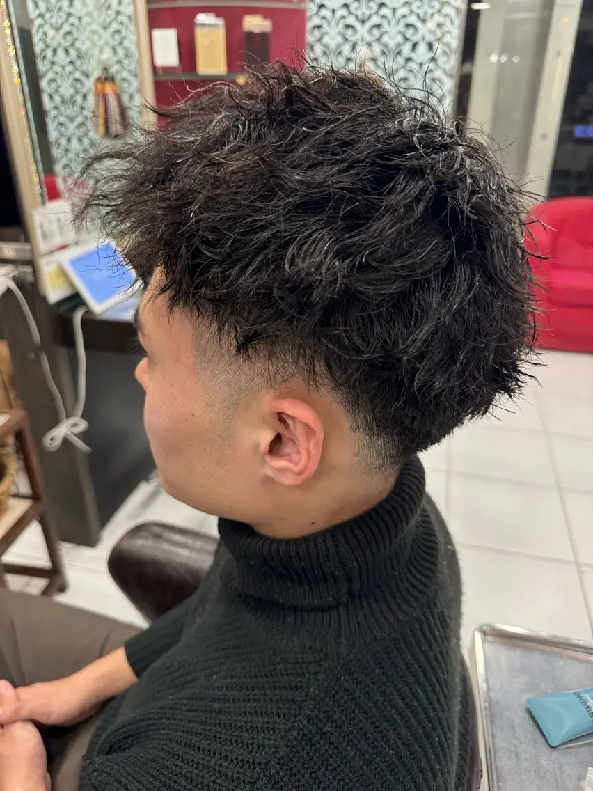 パーマ メンズ メンズパーマ ツイストスパイラルパーマ スパイラルパーマ ᴘʀɪᴢᴇ 🌜 ᴀɴʀɪ 🌜のヘアスタイル