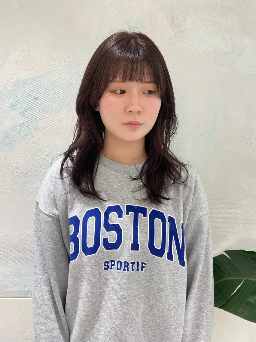 セミロング カラー ヘアアレンジ パープルカラー レイヤーカット 🌟当日予約OK🌟 西野楓加のヘアスタイル