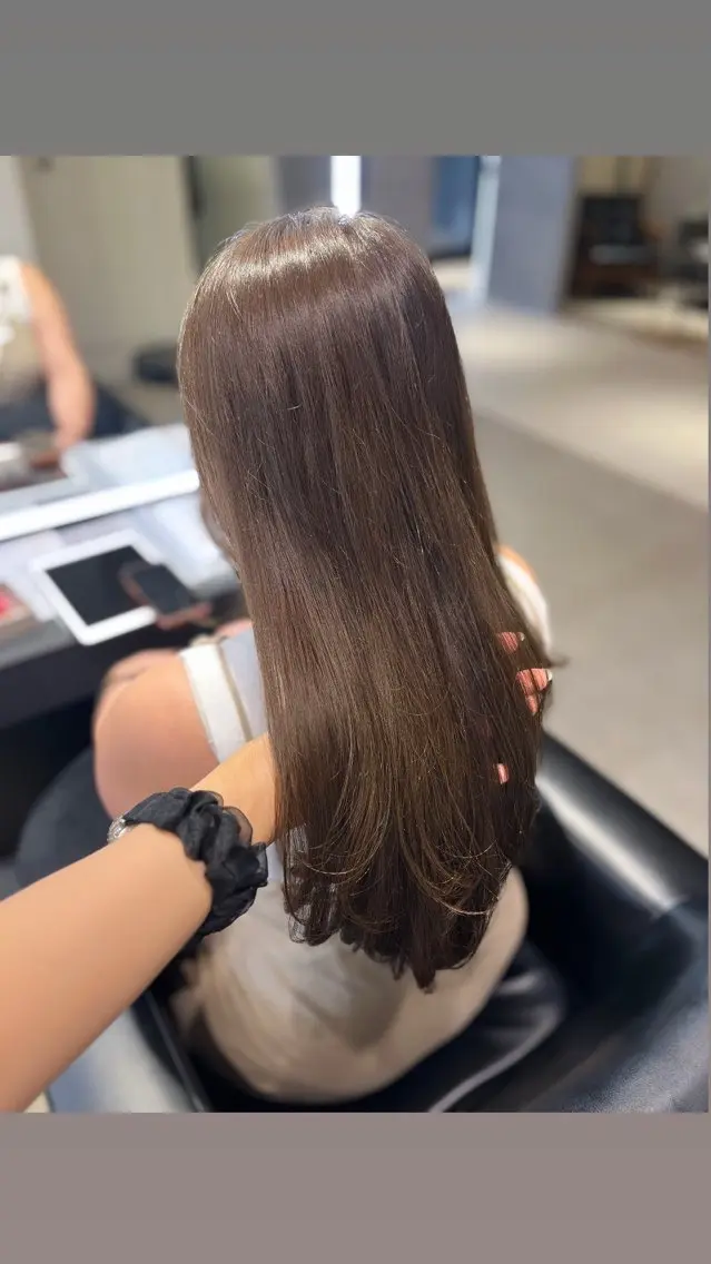 ロング カット ヘアカラー トリートメント 顔周りレイヤー 髪質改善 / AYUのヘアスタイル