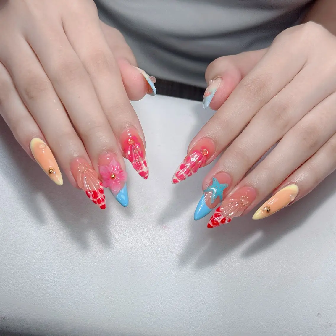ネイル ジェルネイル 韓国ネイル マグネットネイル ネイルチップ 冬ネイル Lenie Nail Salonのネイルデザイン
