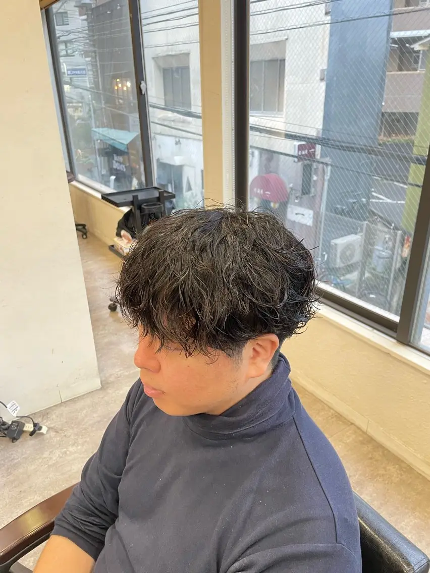 パーマ メンズ メンズパーマ スパイラルパーマ カット パーマ RIKU 髪質改善/縮毛矯正のヘアスタイル