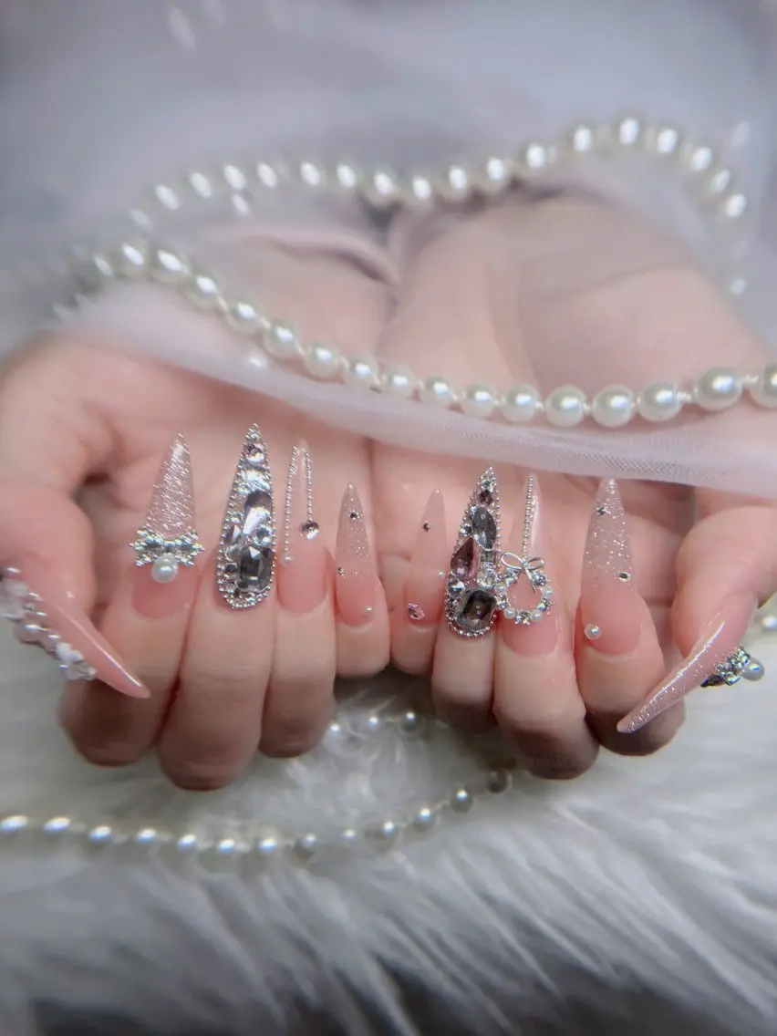 ネイル オーロラネイル フレンチネイル ジェルネイル ハロウィン 韓国ネイル ハンドネイル neco H.babynailのネイルデザイン