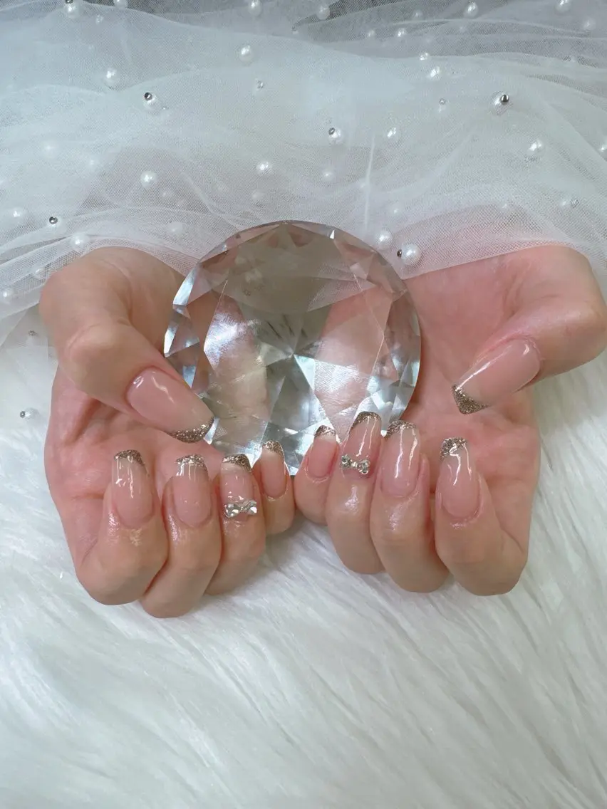 ネイル アートネイル べっ甲ネイル ボルドー チークネイル フレンチネイル ハンドネイル Queeens nailのネイルデザイン