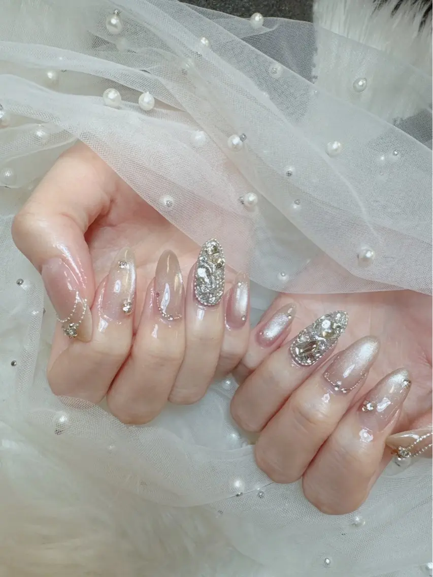 ネイル チークネイル ジェルネイル キラキラネイル マグネットネイル パラジェル ハンドネイル Queeens nailのネイルデザイン