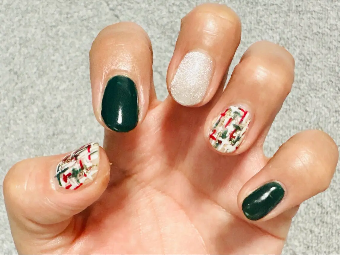 ネイル ツイードネイル 冬ネイル クリスマス nailsalon oluoluのネイルデザイン