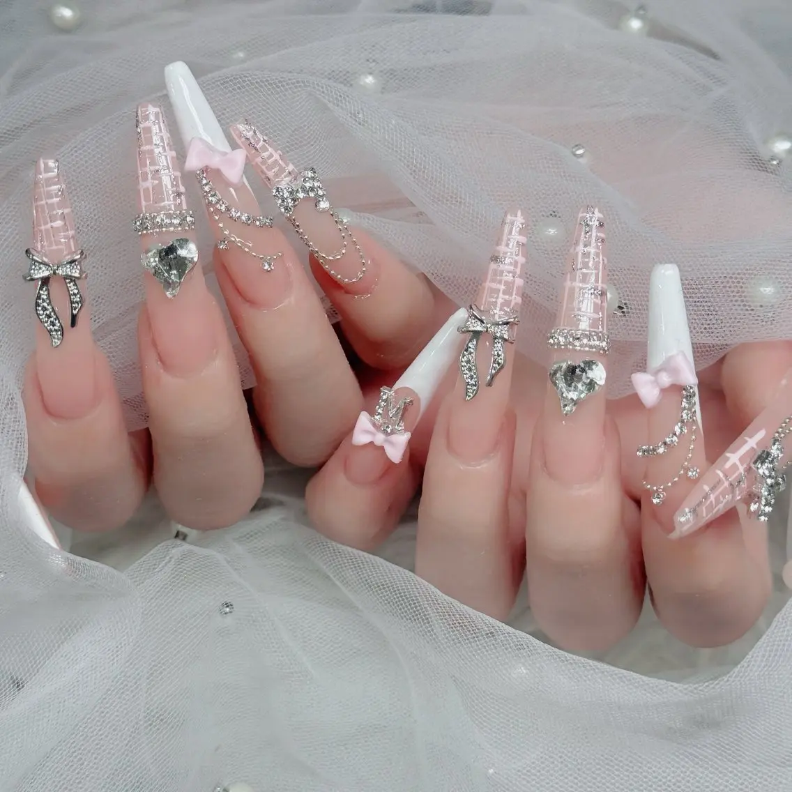 ネイル フットネイル フレンチネイル グラデーション 韓国ネイル ロングネイル ハンドネイル Hani Nail Salonのネイルデザイン