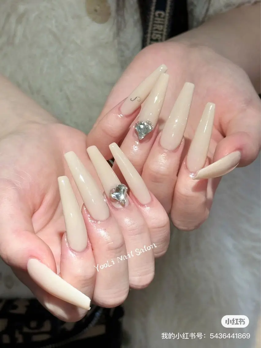 ネイル アートネイル オーロラネイル チークネイル フレンチネイル ガラスフレンチ 🎀YooLi Nail salonのネイルデザイン