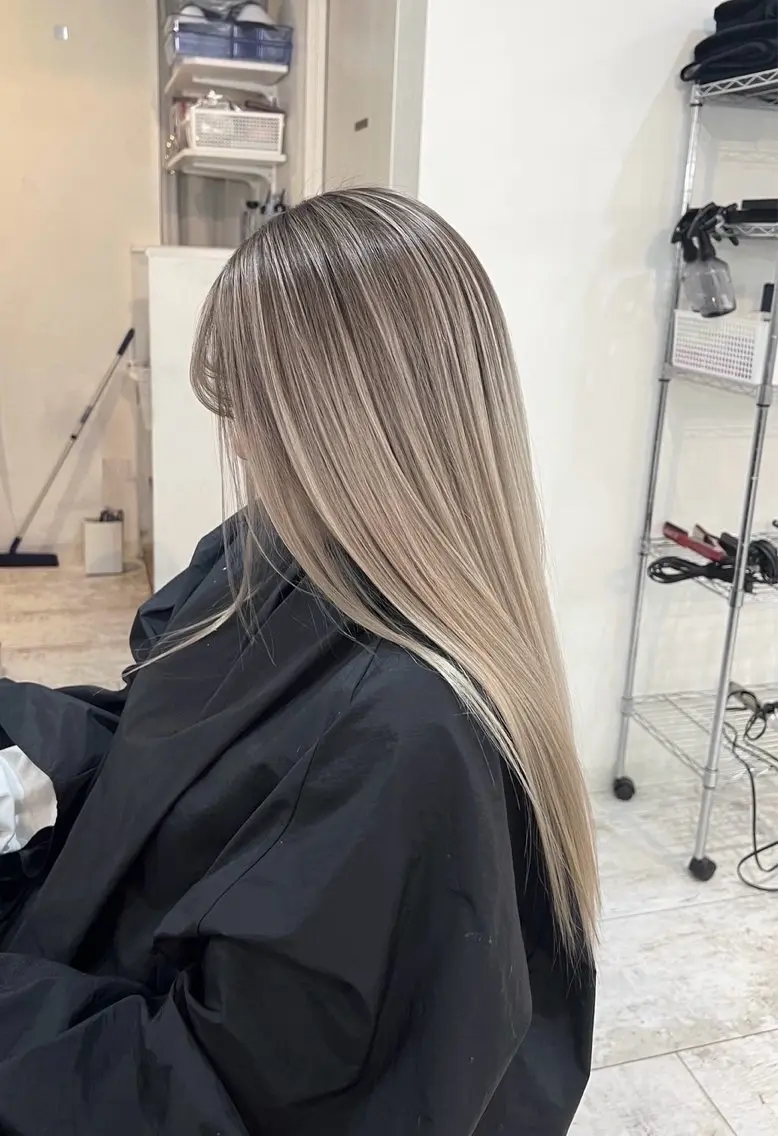 ロング カラー バレイヤージュ グレージュ レイヤーカット 指名数No.1 /NAOYAのヘアスタイル
