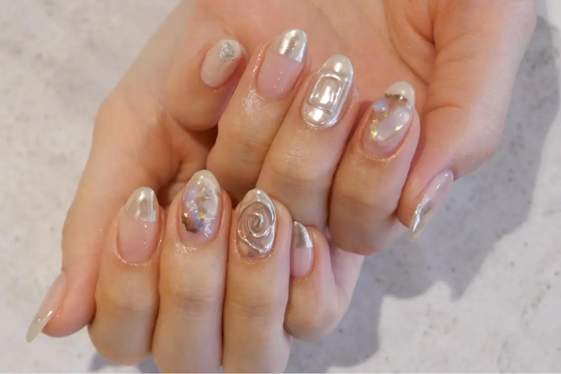 ネイル シルバー ERI Nailistのネイルデザイン