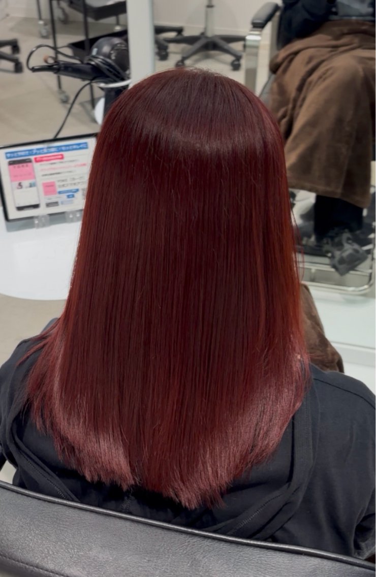 セミロング カラー ボルドーカラー ヘアカラー 金澤 翔太のヘアスタイル