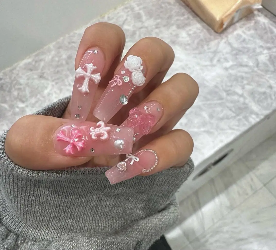 ネイル グラデーション キラキラネイル ワンカラーネイル 冬ネイル Jenn Nail Salonのネイルデザイン