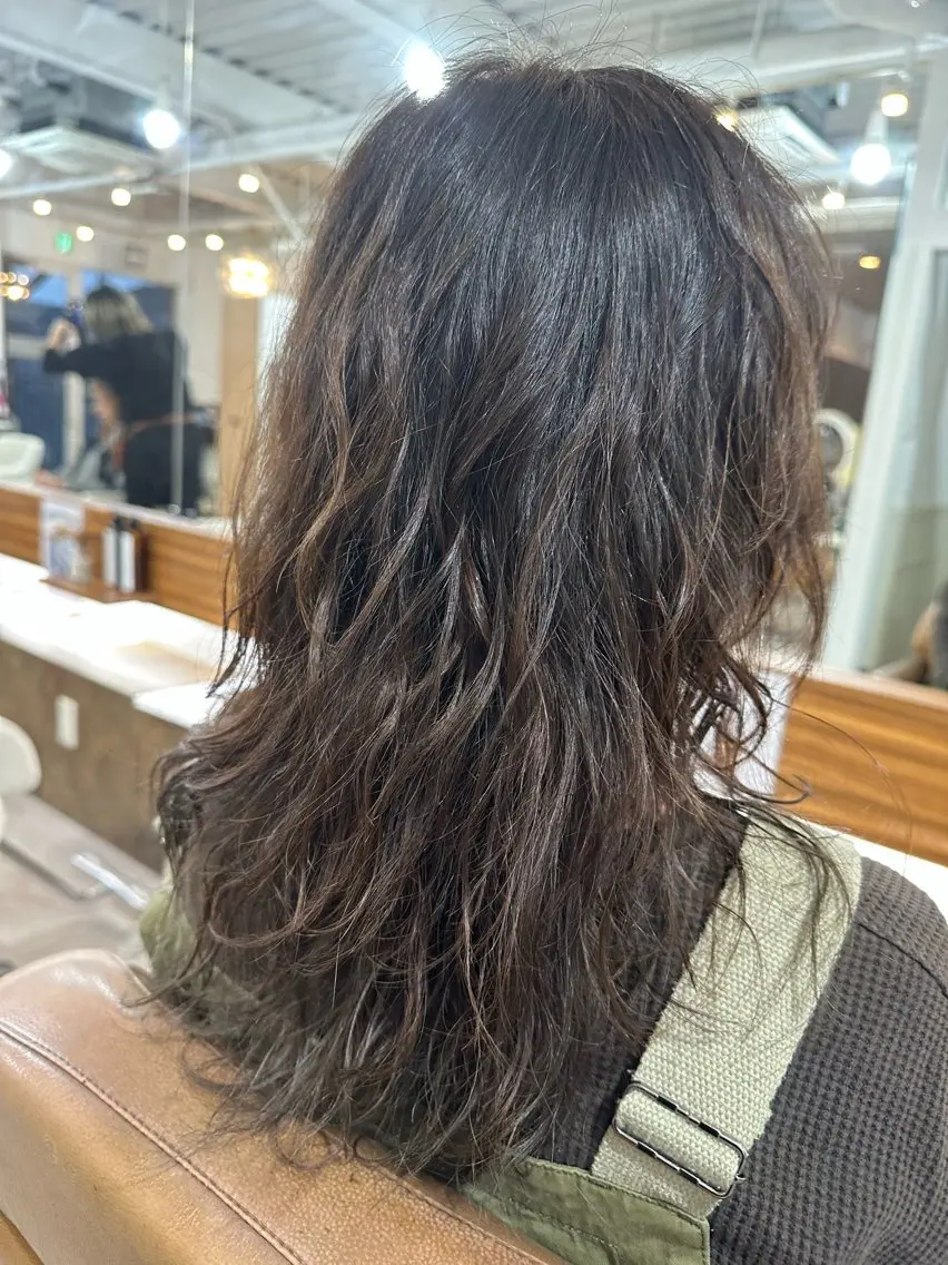 ミディアム カラー パーマ カット ヘアカラー 我満 宏映のヘアスタイル