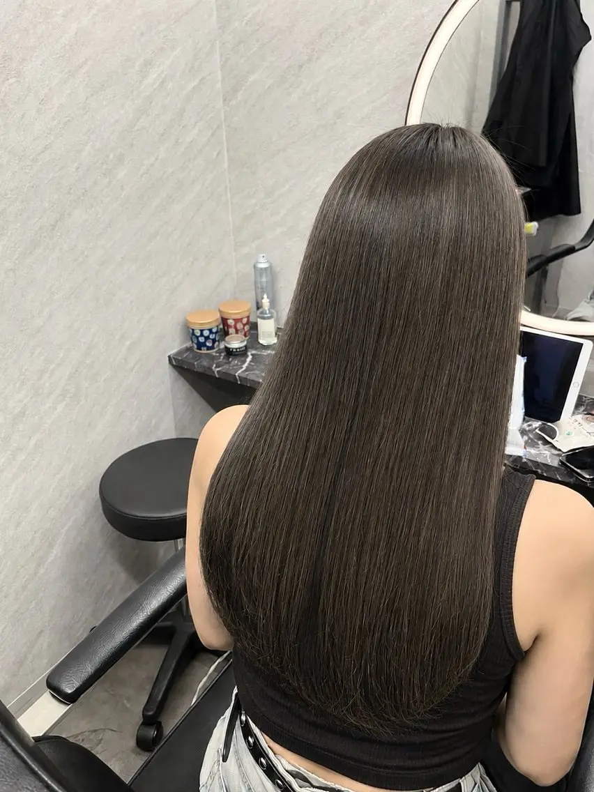 ロング カラー 透明感カラー グレージュ 髪質改善 似合わせカット 縮毛矯正 ヘアカラー トリートメント なんば/個室サロン タナカヒナ🌼のヘアスタイル