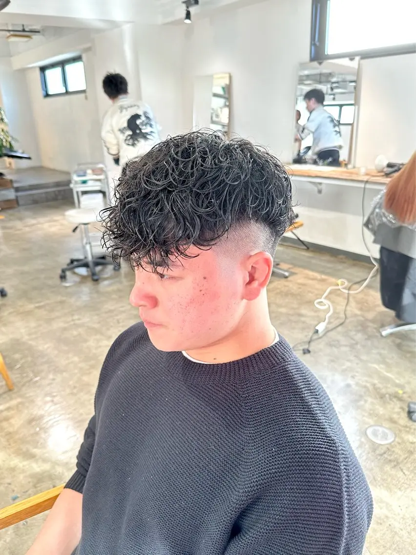メンズ フェードカット メンズパーマ スキンフェード スペインカール 骨格補正施術/メンズ 専門美容師/YUYAのヘアスタイル