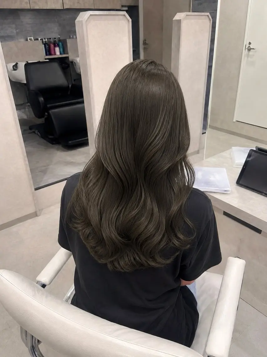 ロング カット ヘアカラー トリートメント SAKURA 顔まわり/髪質改善のヘアスタイル