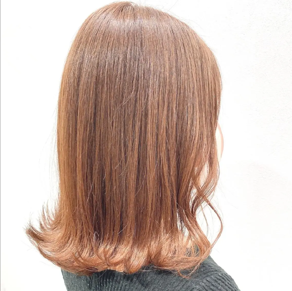 セミロング カラー 🤍💕ブリーチカラ ーAyaka💕🤍のヘアスタイル