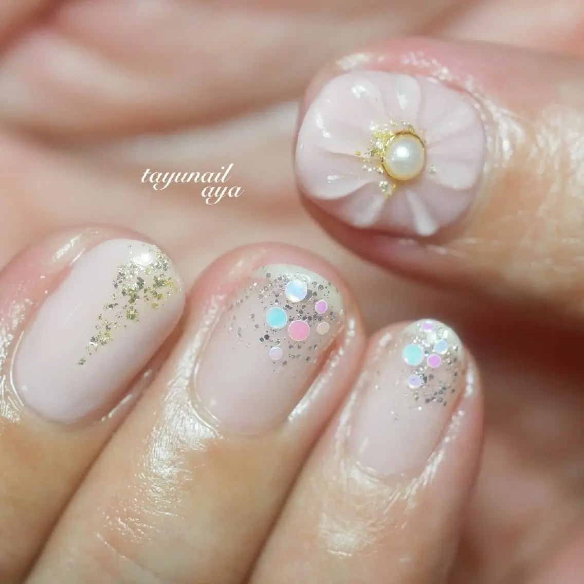 ネイル アートネイル ブルー フラワーネイル ジェルネイル キラキラネイル ネイルサロン 【たゆnail】のネイルデザイン