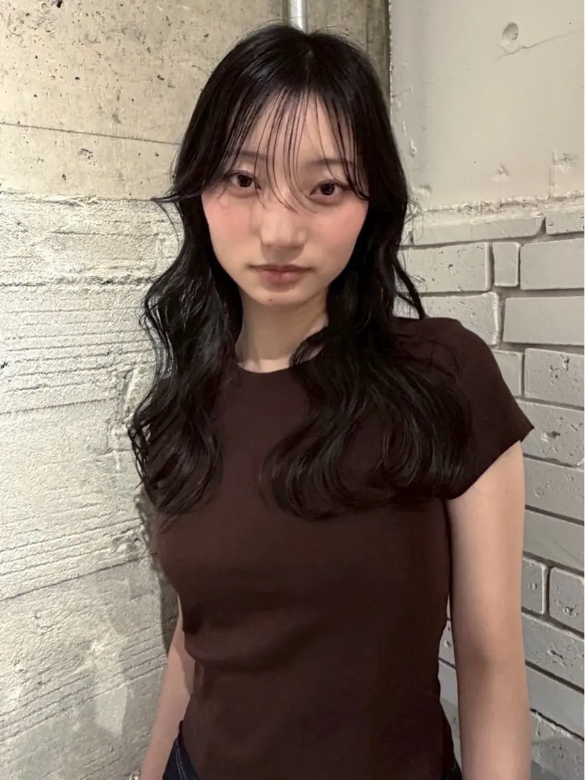 《30歳以下限定》暗め、トーンダウン🐈‍⬛˖ ࣪⊹の写真