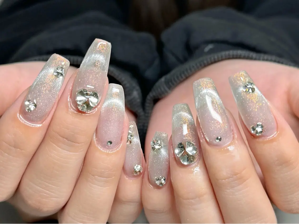 ネイル オーロラネイル 長さ出し フレンチネイル ジェルネイル ガラスフレンチ ハンドネイル Rela・S NAILのネイルデザイン